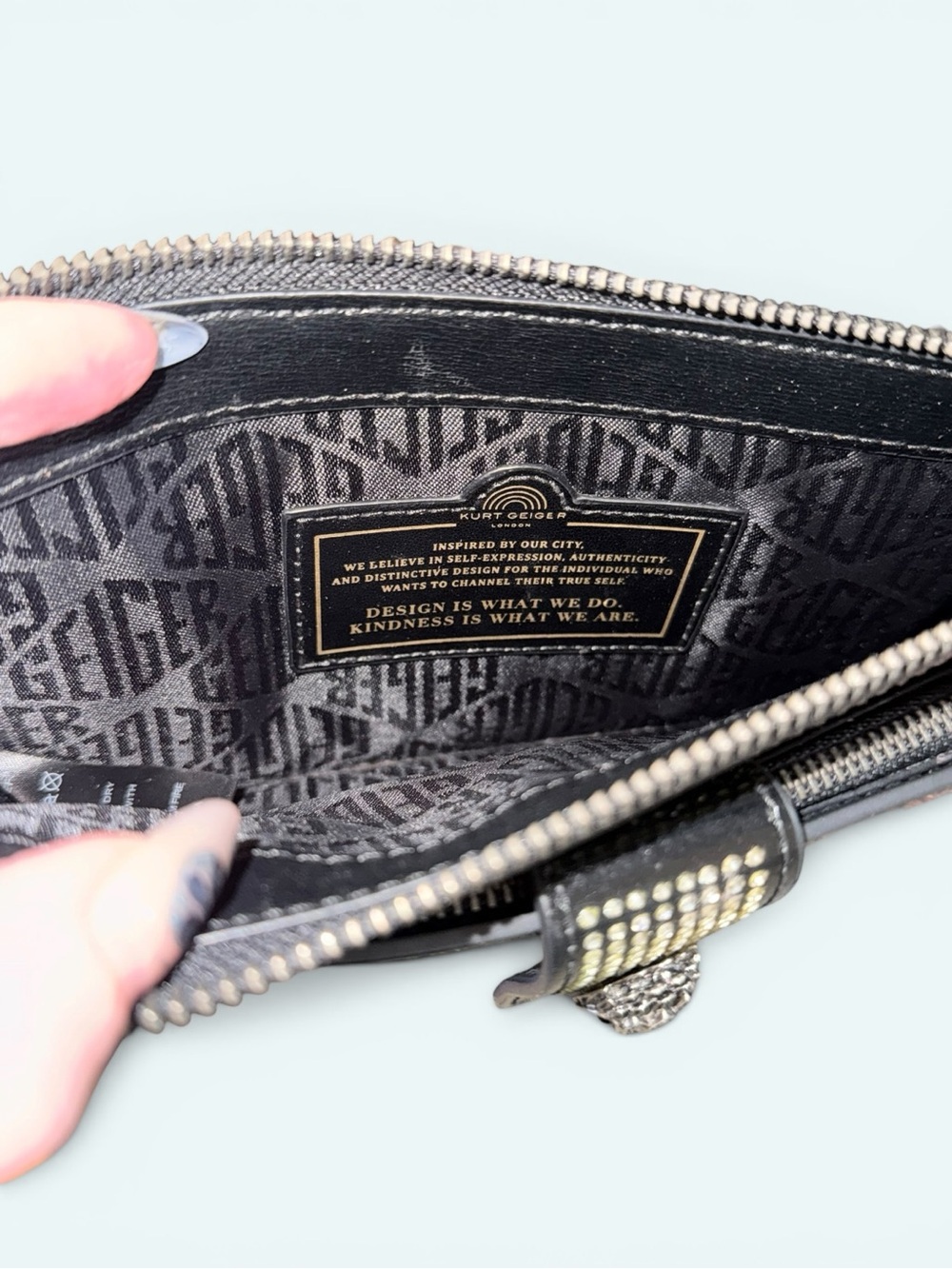 Kurt Geiger RARE Shoreditch Black Ombre Studded Crossbody with Silver Chain - Picture 11 of 14